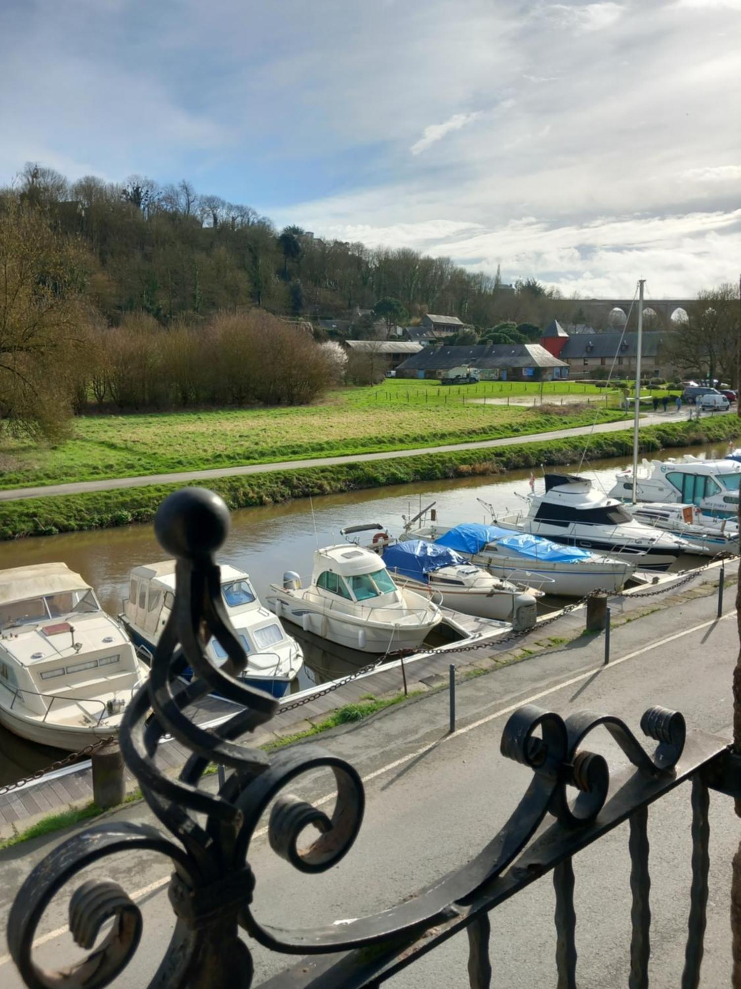 Balade Sur Le Port Appartement Dinan Buitenkant foto